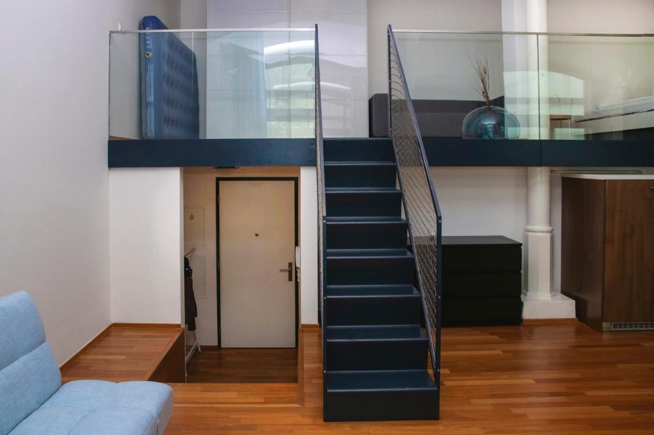 Modern Apartment With Terrace And Air Conditioning Prag Eksteriør billede